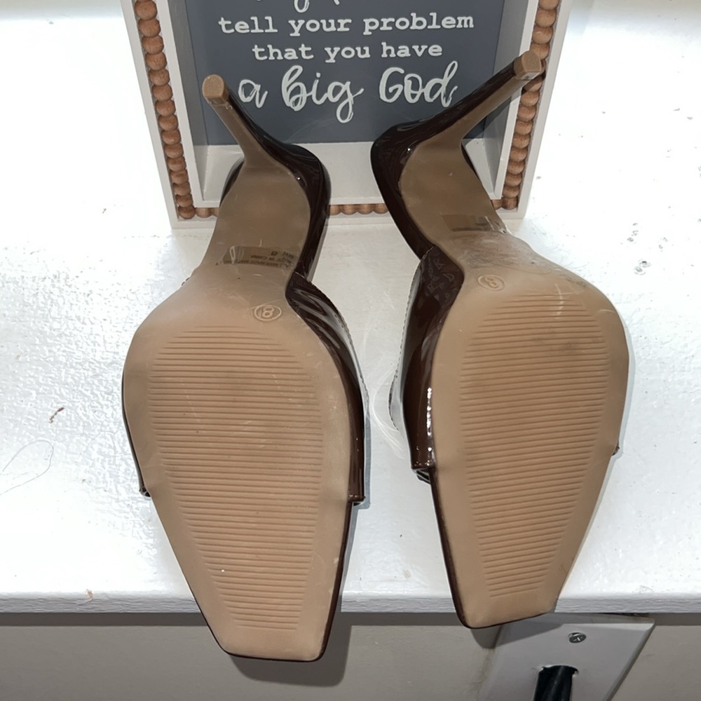 Shoe#7 - Picture 3 of 3